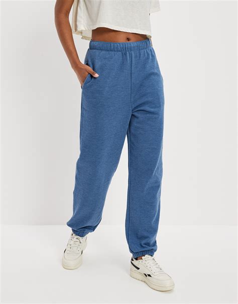 baggy jogger american eagle|american eagle baggy mom jogger.